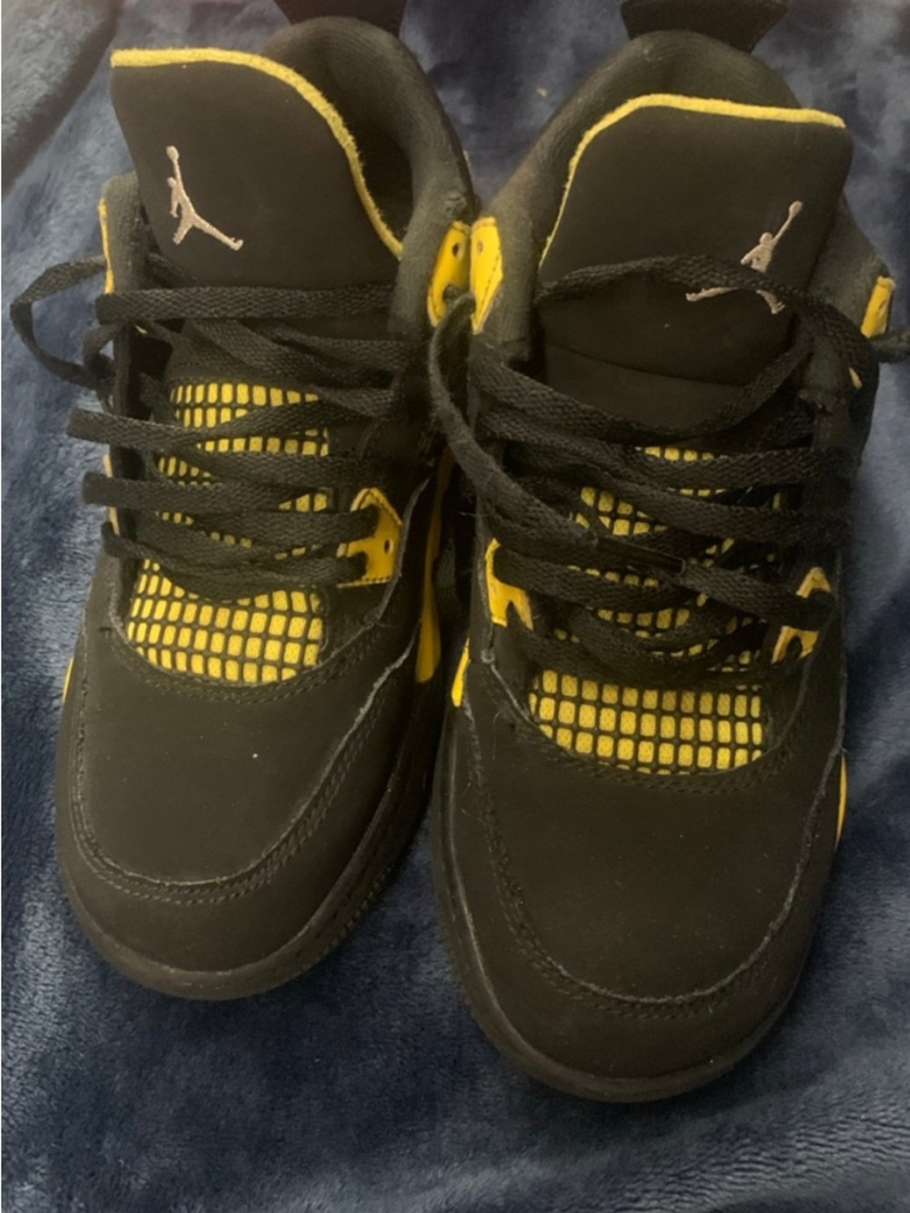 Air Jordan 4 Retro Ps “Thunder” Kids Black and Yellow Athletic Sneakers